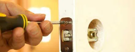 Affordable Locksmith Services Seattle, WA 206-886-3869 - 24-hour-lock-key-01